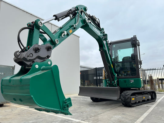 LOVOL FR36F-U 3.6 Tonne Cab Excavator