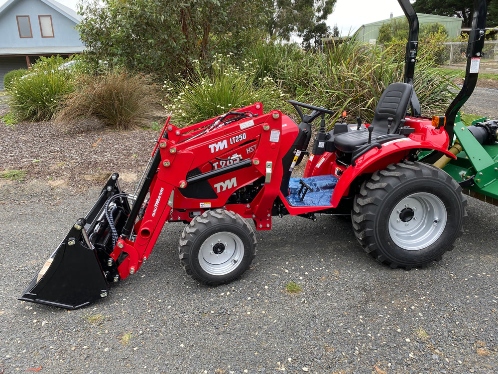 TYM T265, 25hp Tractor with Front end Loader